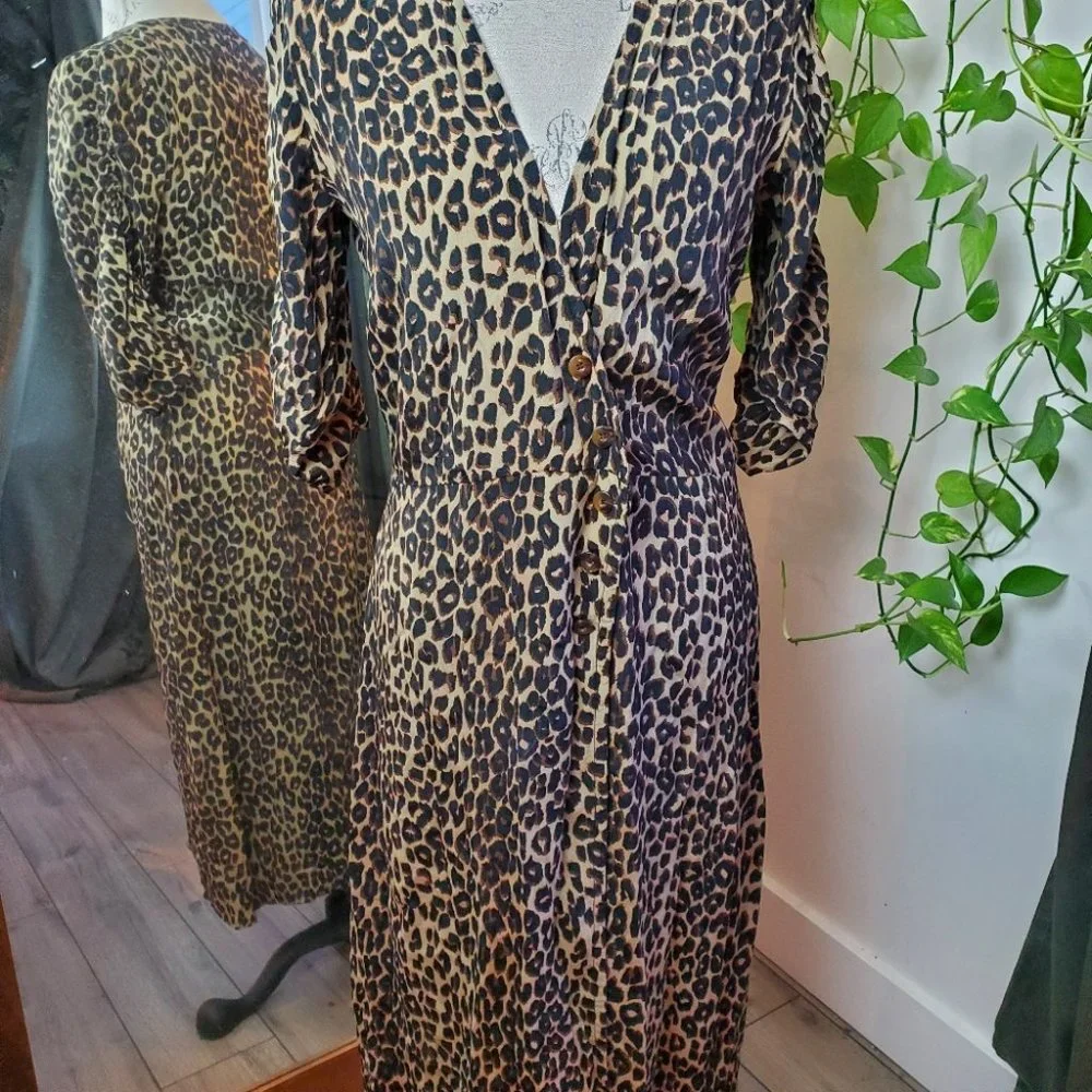 FAITHFUL THE BRAND | Anne Marie Leopard Midi Ruched Sleeves Dress (Size M) - Picture 5 of 14